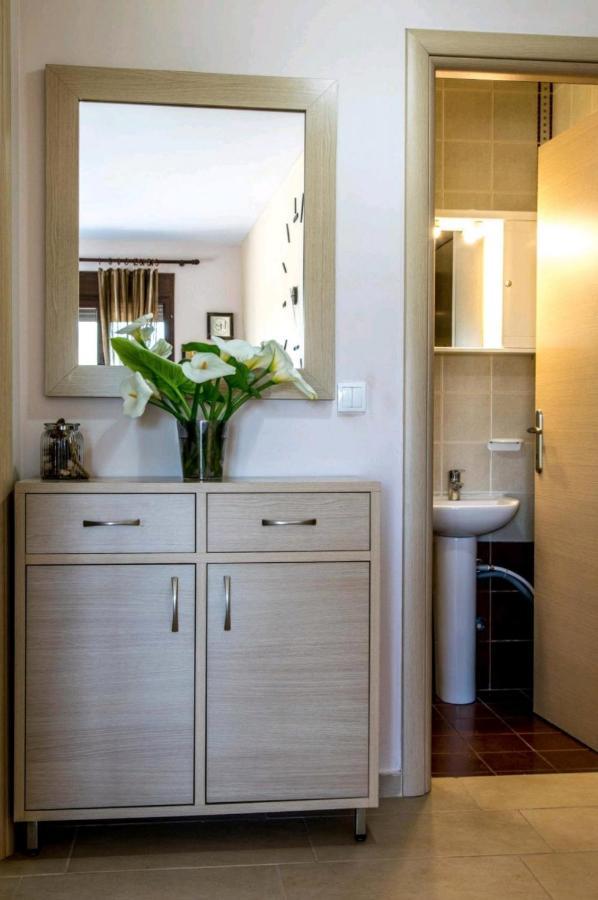 Canal Luxury Apartments Potidée Extérieur photo
